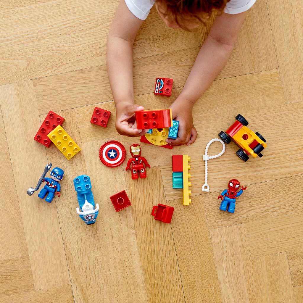 Lego-duplo-10921-le-labo-des-super-heros-construction