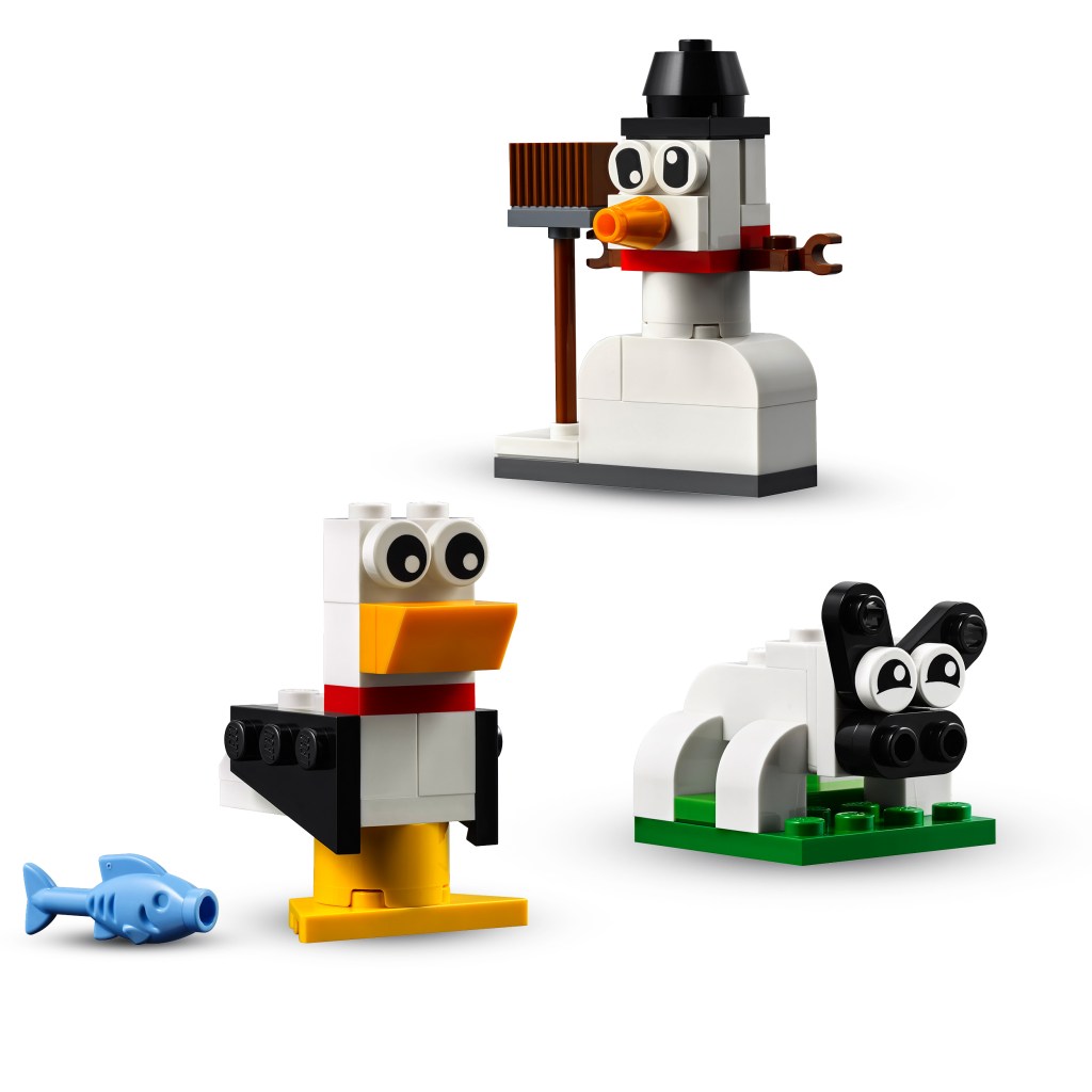 Lego-classic-11012-briques-blanches-creatives-feature1