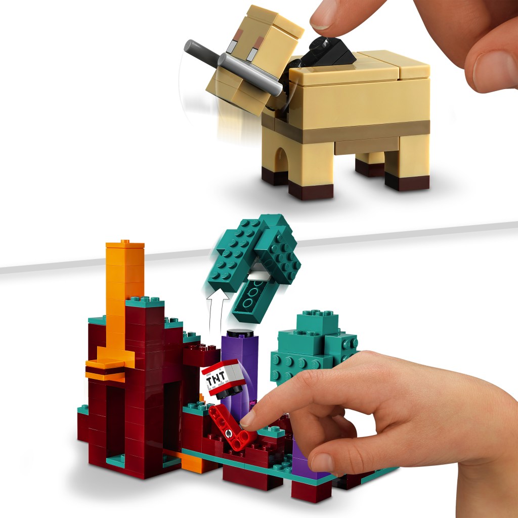 Lego-minecraft-21168-la-foret-biscornue-feature3