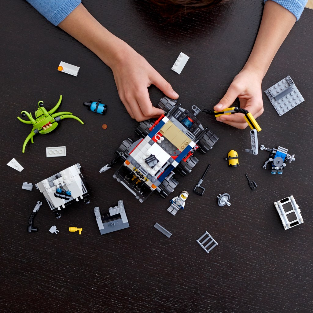 Lego-creator-31107-lexplorateur-spatial-construction