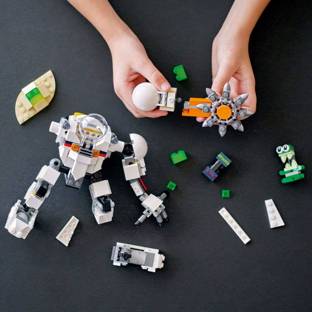 Lego-creator-31115-le-robot-dextraction-spatiale-construction