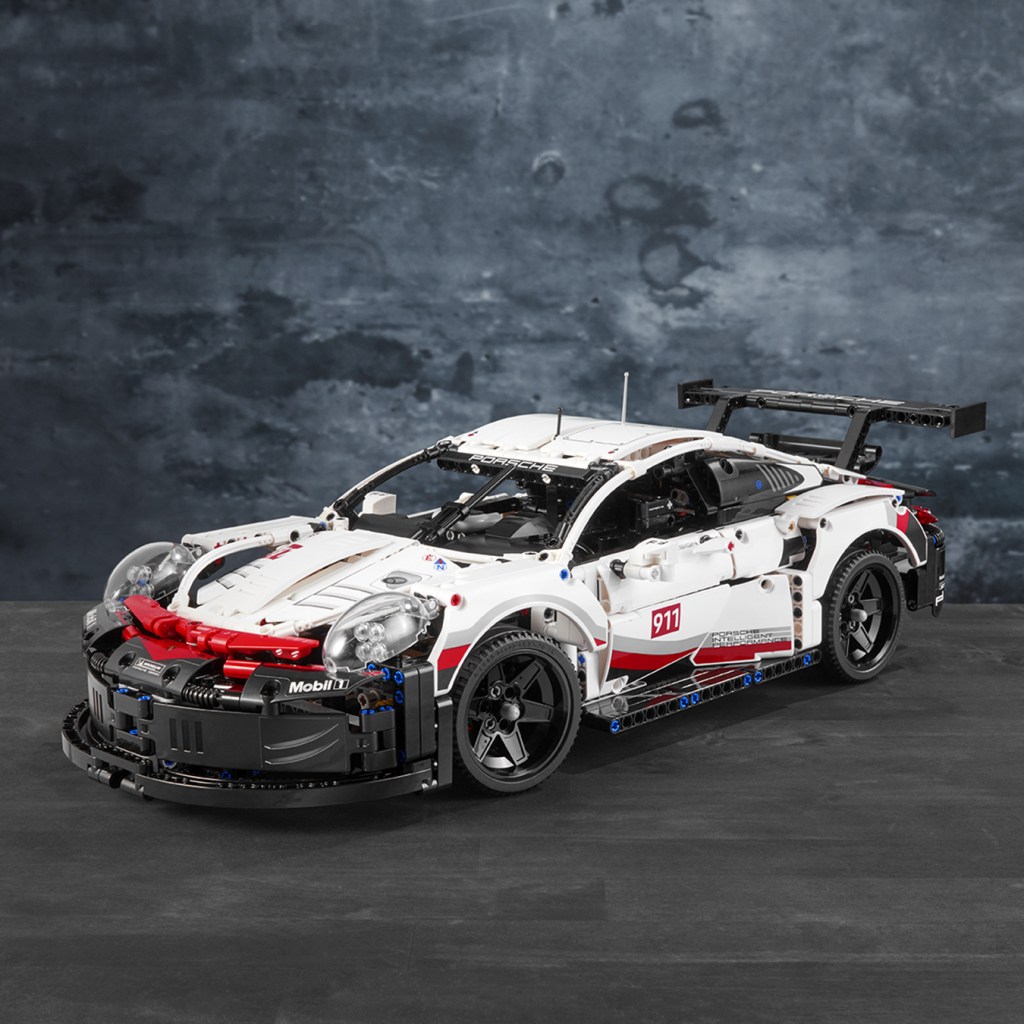 Lego-technic-42096-porsche-911-rsr-feature1