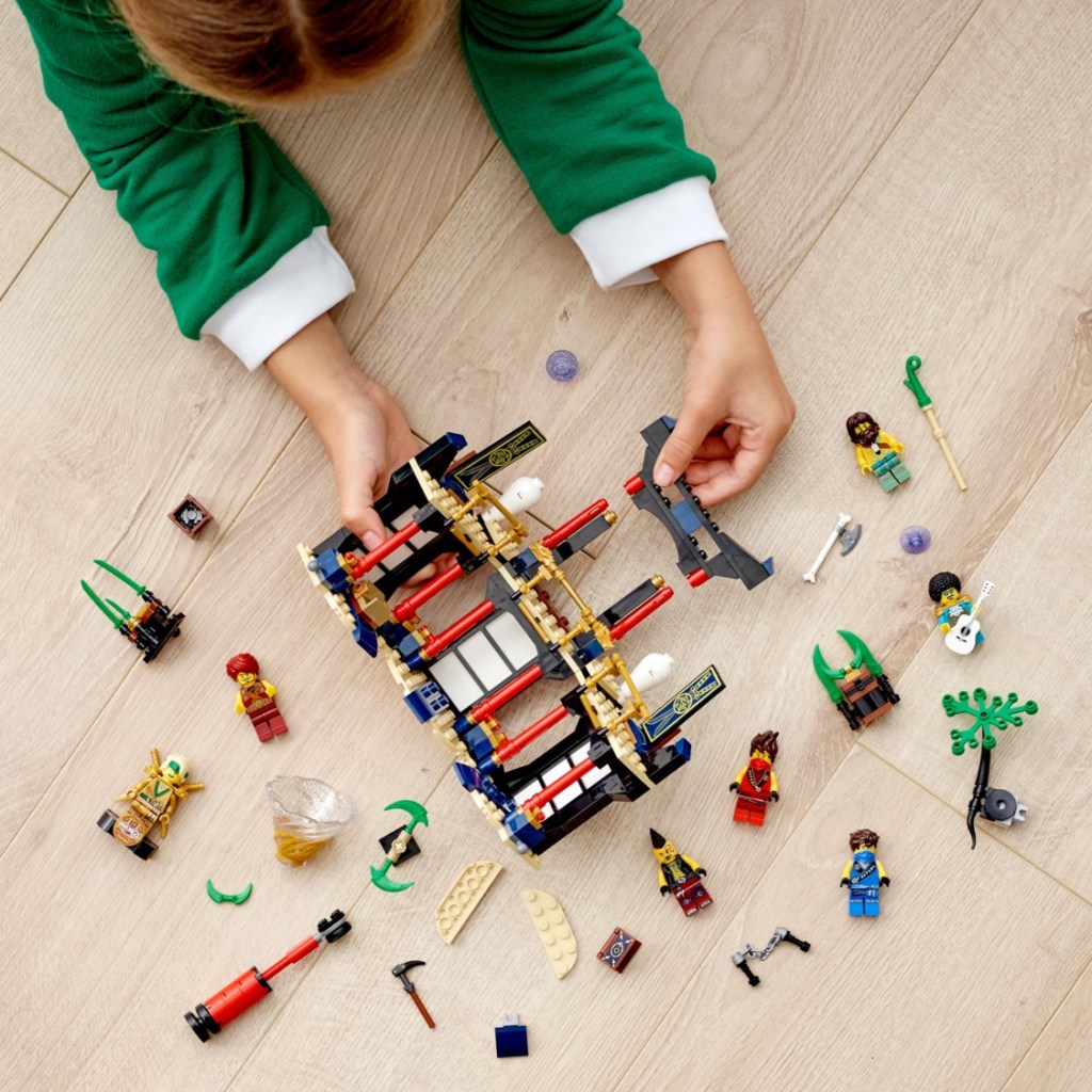 Lego-ninjago-71735-le-tournoi-des-elements-construction