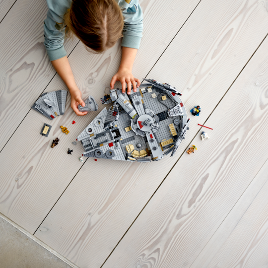 Lego-star-wars-75257-faucon-millenium-construction
