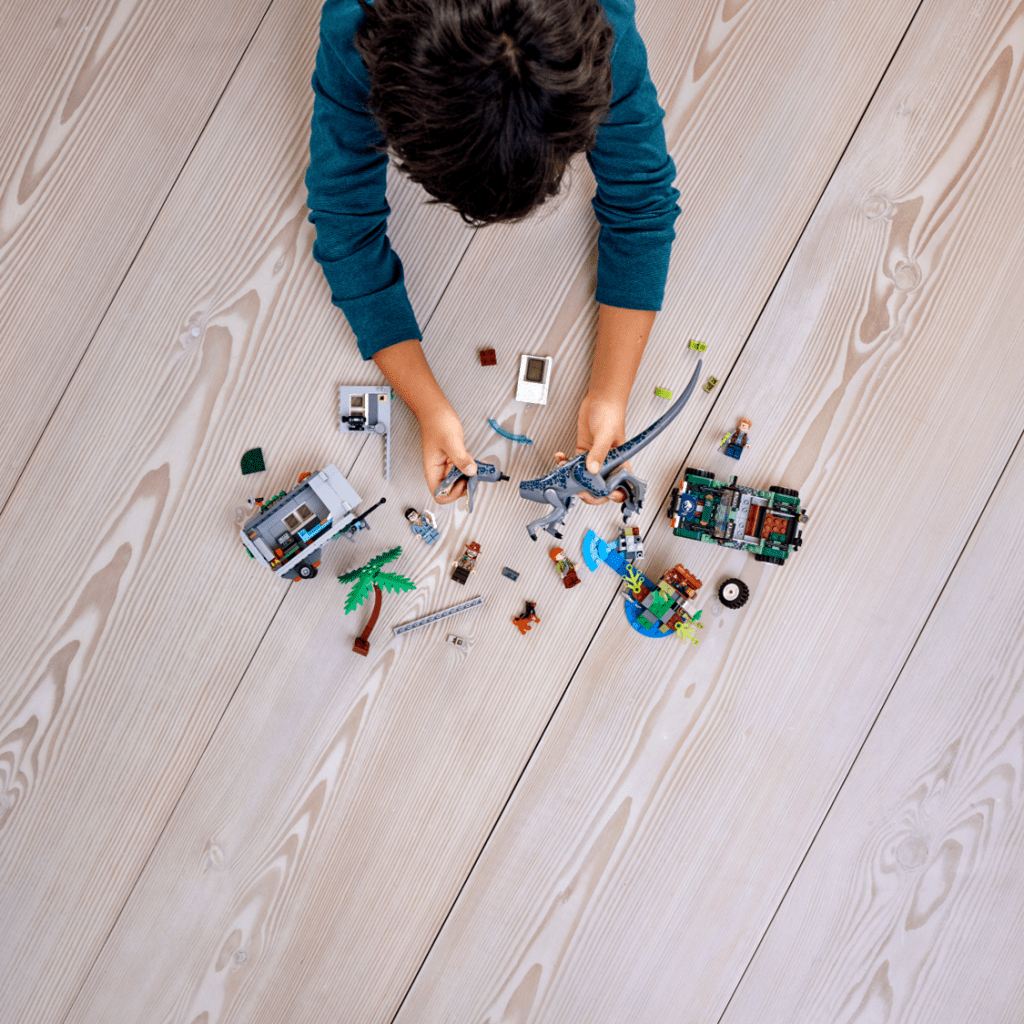 Lego-jurassic-world-75935-laffrontement-du-baryonyx-la-chasse-au-tresor-construction