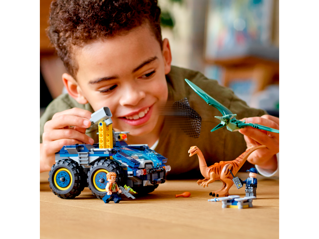 Lego-jurassic-world-75940-levasion-du-gallimimus-et-du-pteranodon-jeu