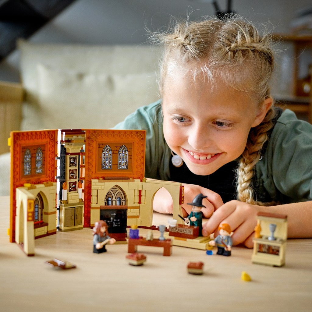 Lego-harry-potter-76382-poudlard-le-cours-de-metamorphose-jeu