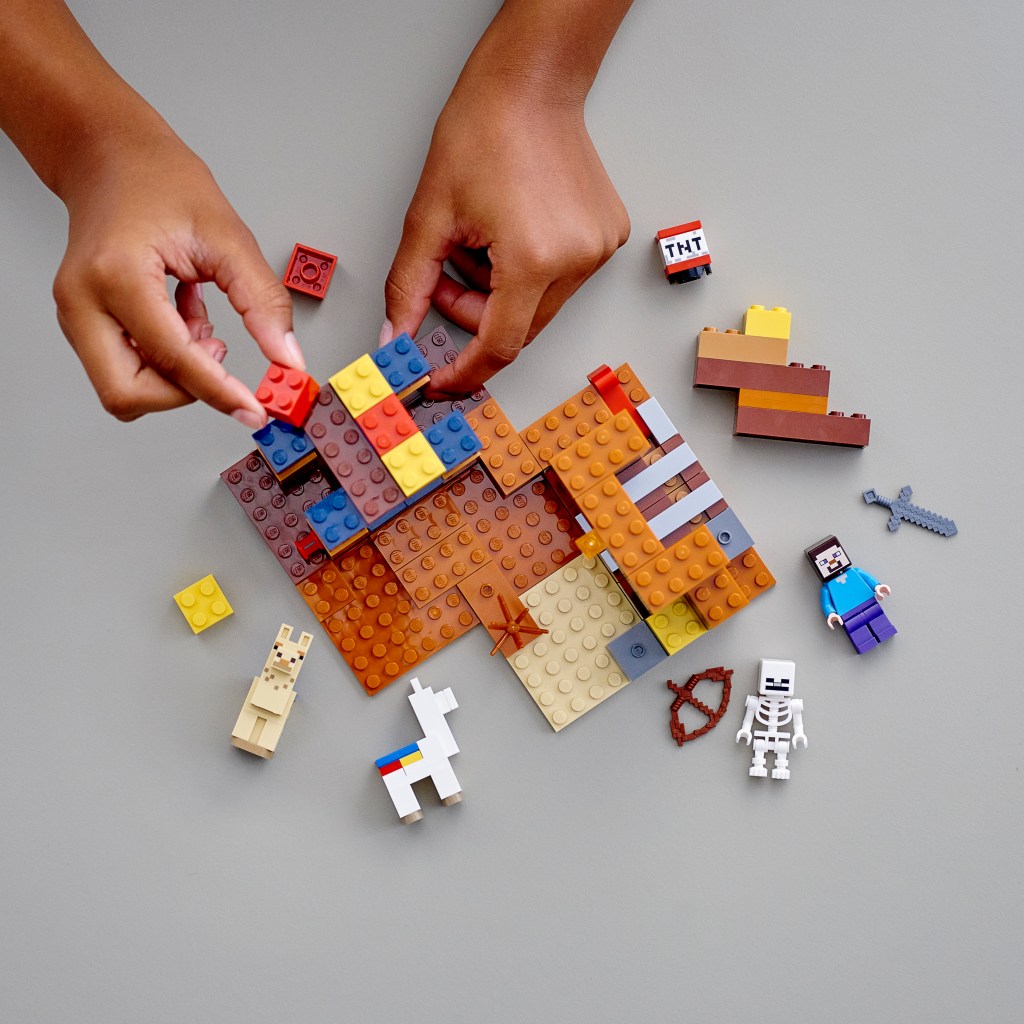 LEGO-Minecraft-21167-Le-comptoir-déchange-construction