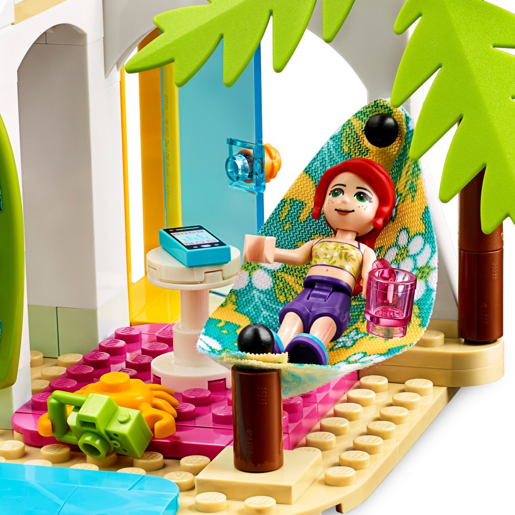 LEGO-Friends-41428-La-maison-sur-la-plage-feature1