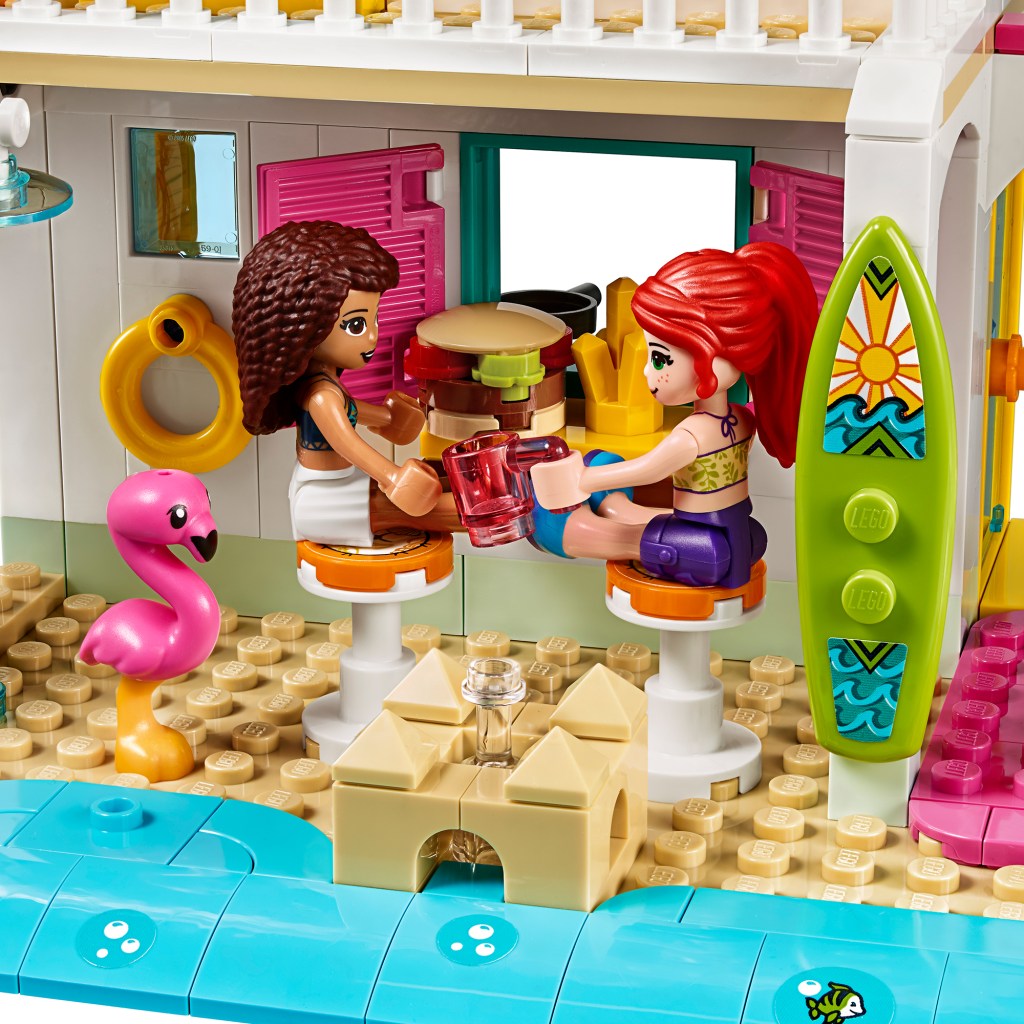 LEGO-Friends-41428-La-maison-sur-la-plage-feature3