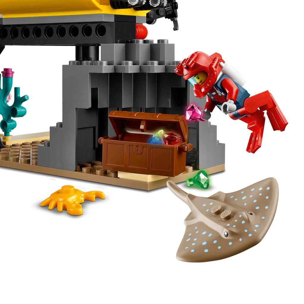 Lego-city-60265-la-base-dexploration-oceanique-feature2