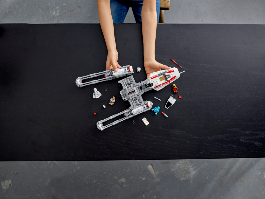 Lego-star-wars-75249-ywing-starfighter-de-la-resistance-construction