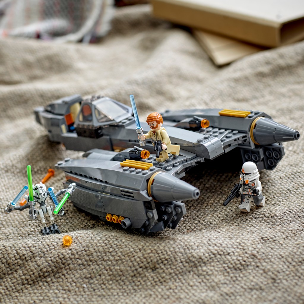 Lego-star-wars-75286-le-chasseur-stellaire-du-general-grievous-jeu