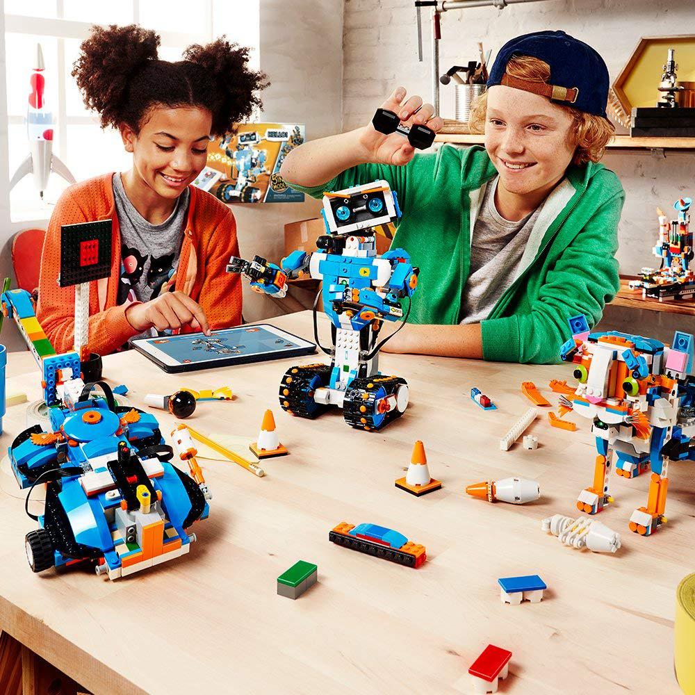 LEGO-BOOST-17101-Mes-premieres-constructions-JEU