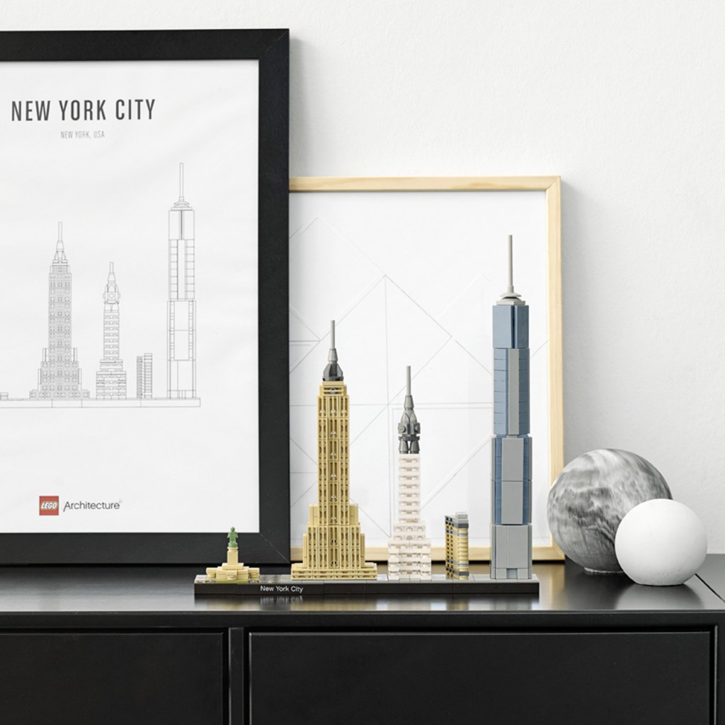 LEGO-architecture-21028-New-York-feature2