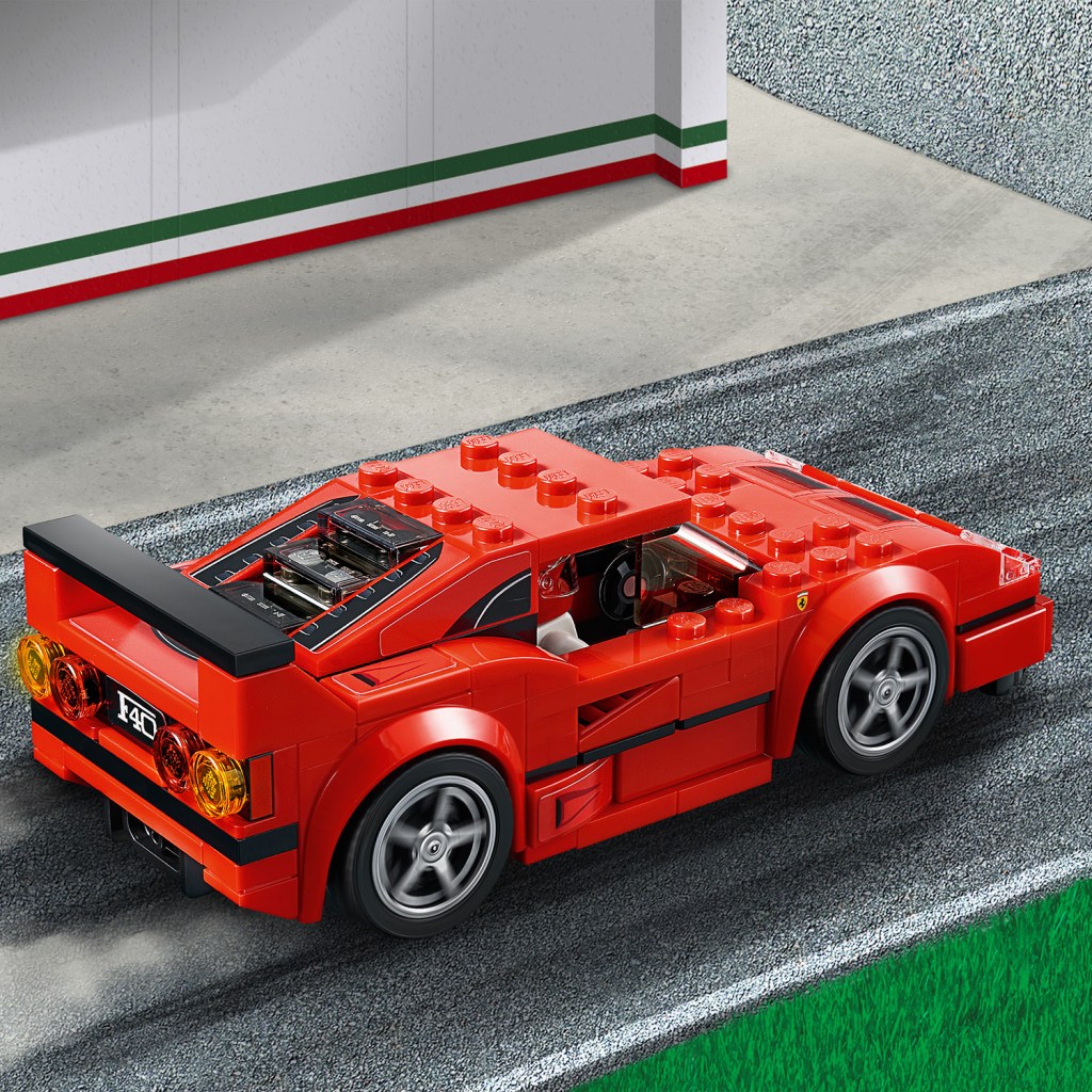 Lego-speed-champions-75890-ferrari-f40-competizione-feature2