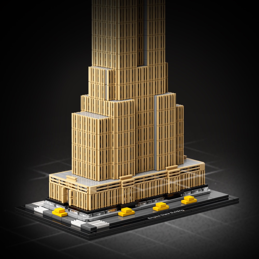 Lego-architecture-21046-lempire-state-building-feature1