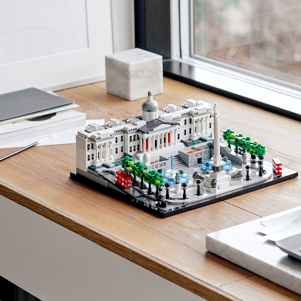 Lego-architecture-21045-trafalgar-square-jeu