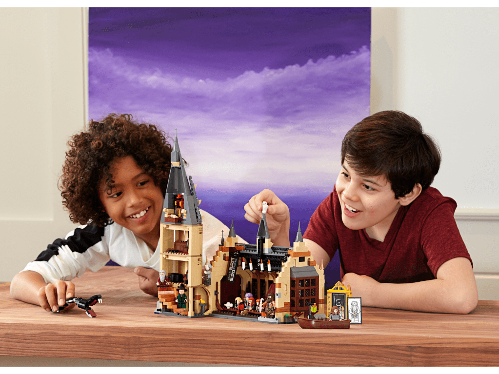 LEGO-Harry-Potter-75954-La-Grande-Salle-du-château-de-Poudlard-construction