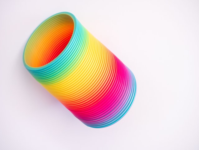 100TL Slinky-Le Jouet à Ressort Original 