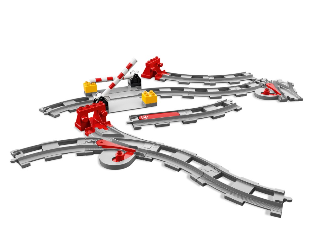 LEGO-DUPLO-10882-Les-Rails-du-Train-feature1