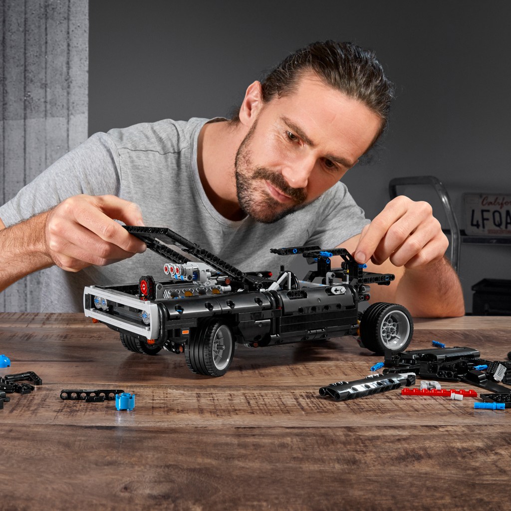 Lego-technic-42111-La-Dodge-Charger-de-Dom-jeu