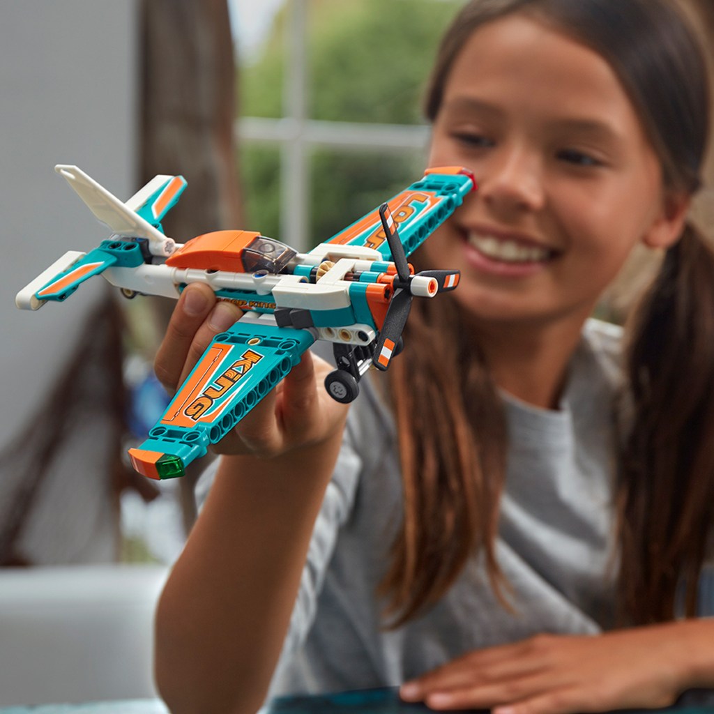 Lego-technic-42117-Avion-de-Course-Jet-2-en-1-jeu