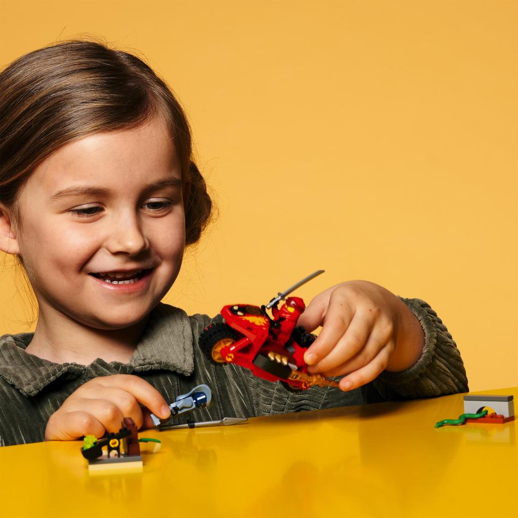 Lego-ninjago-71734-la-moto-de-kai-jeu