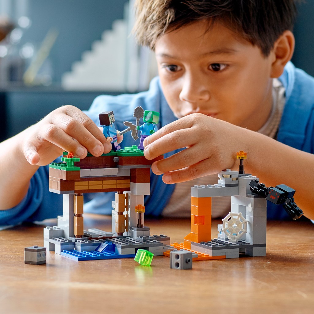 Lego-minecraft-21166-la-mine-abandonnee-jeu