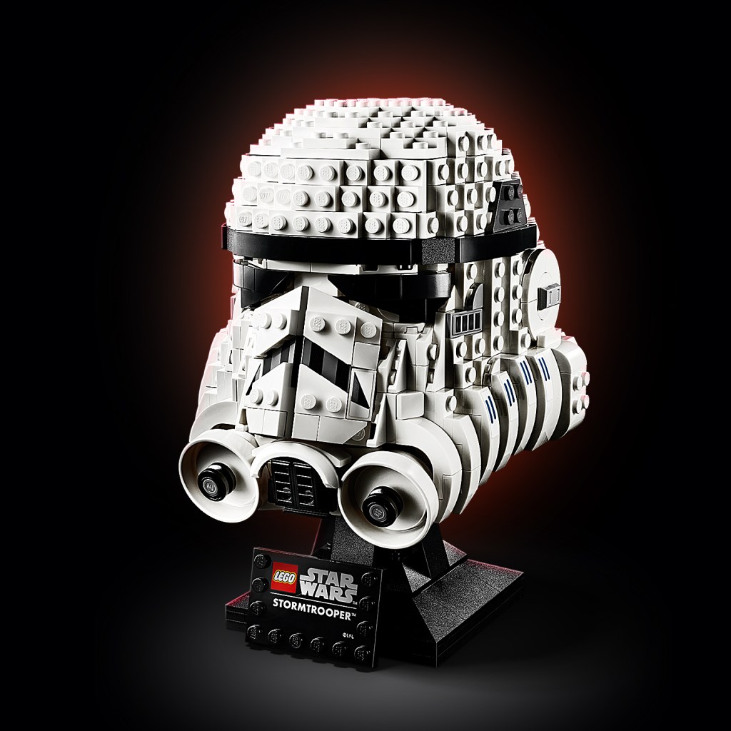Lego-star-wars-75276-casque-de-stormtrooper-feature3