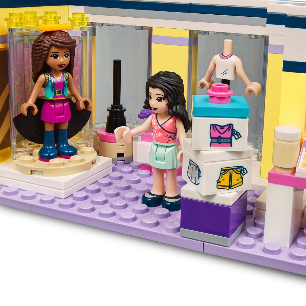 Lego-Friends-41427-La-Boutique-de-Mode-dEmma-feature2
