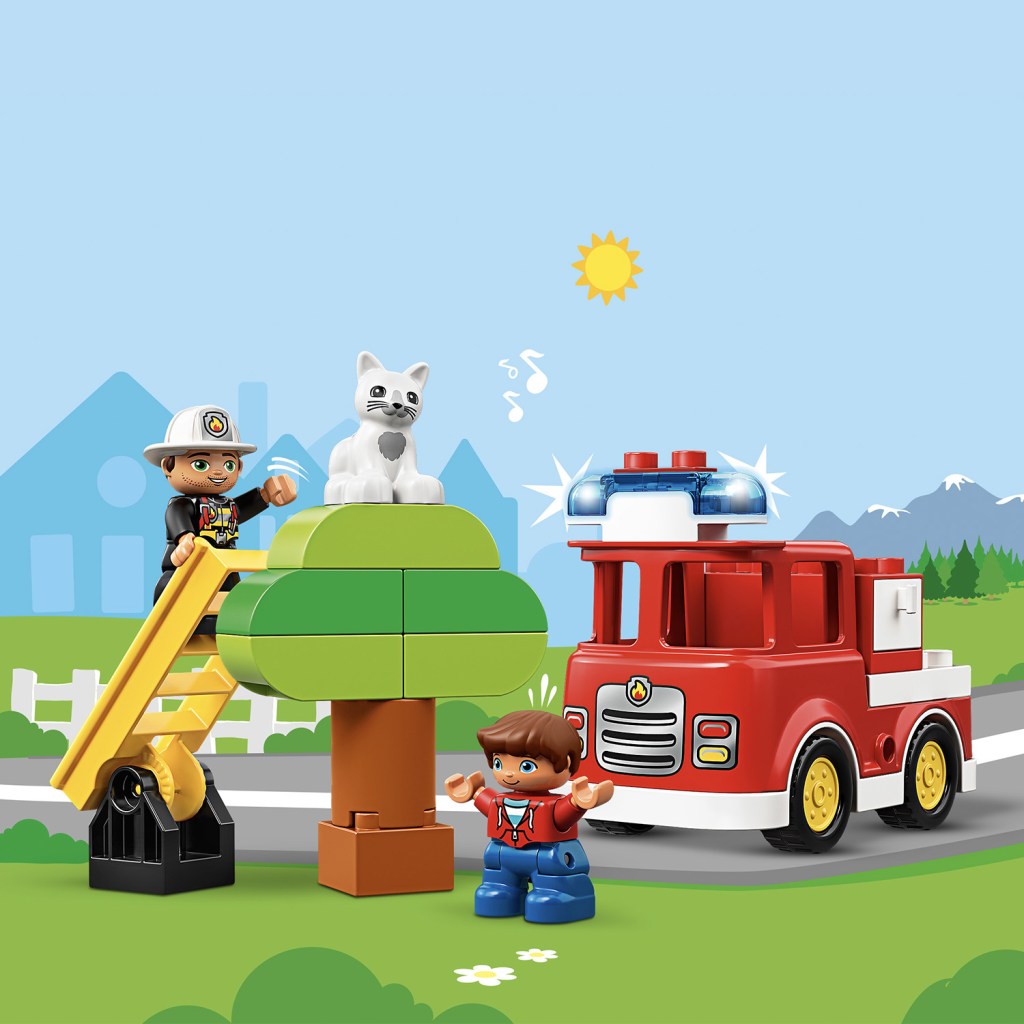 Lego-duplo-10901-le-camion-de-pompiers-feature1