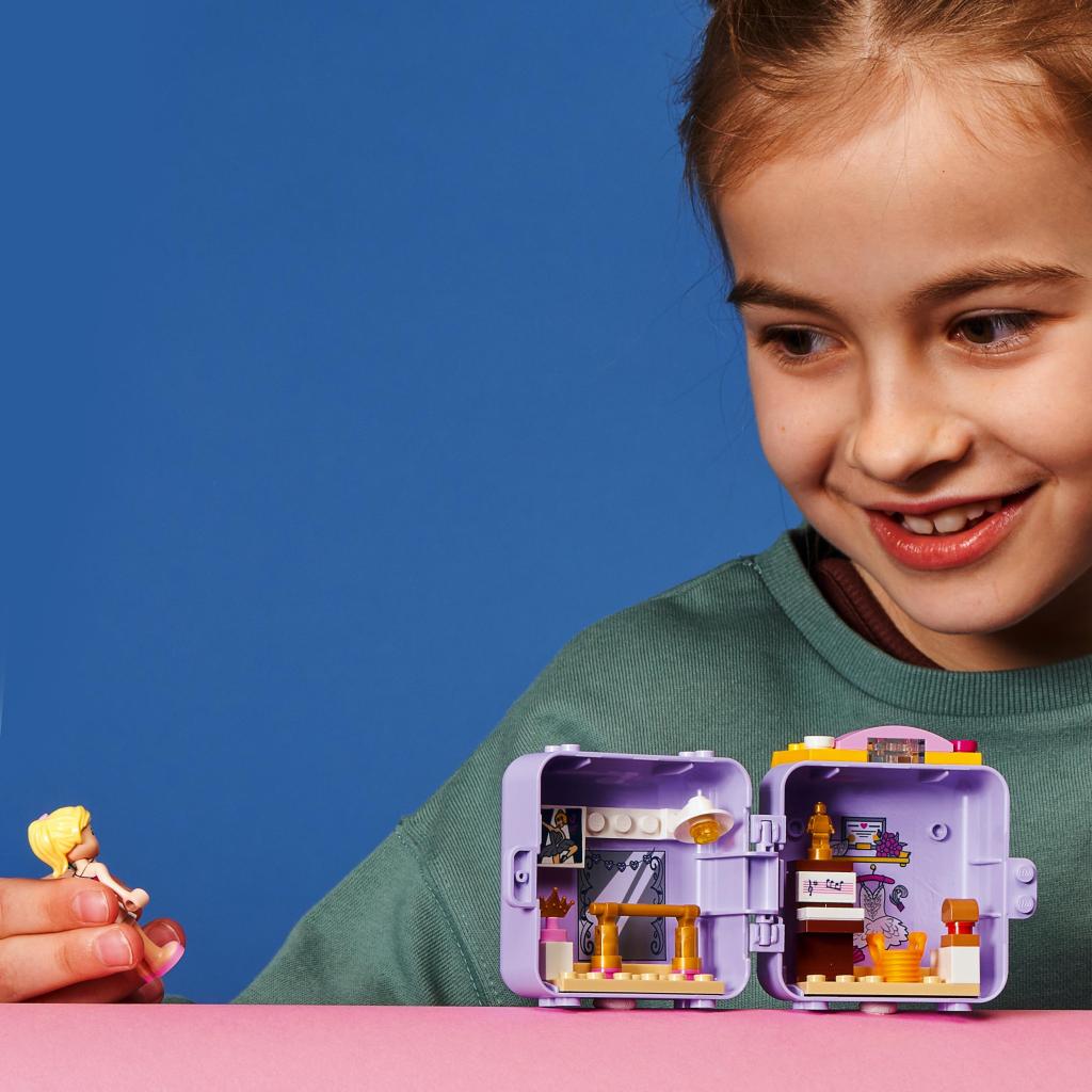 LEGO-Friends-41670-Le-cube-de-danse-de-Stéphanie-jeu