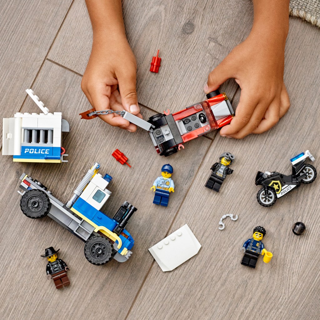 Lego-city-60276-Le-transport-des-prisonniers-construction