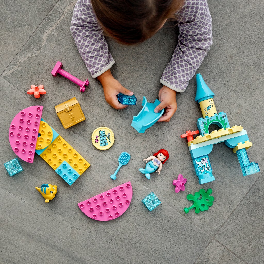 Lego-duplo-10922-Le-château-sous-la-mer-dAriel-construction