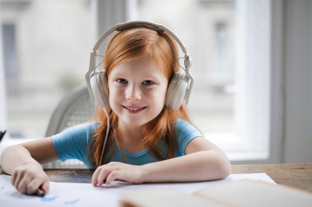 podcasts-pour-aider-nos-enfants-à-mieux-comprendre-le-monde