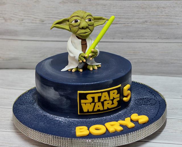 gateau-star-wars-yoda-1