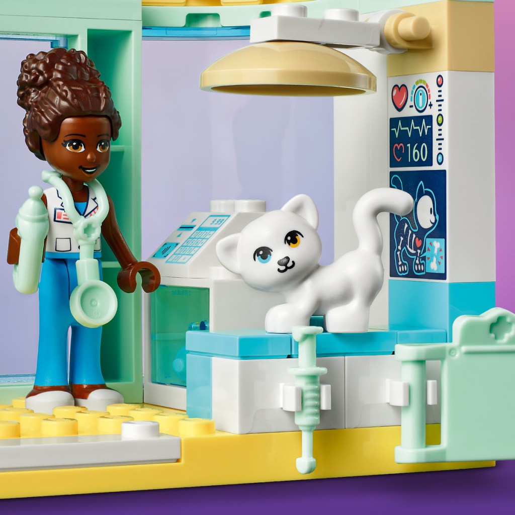 LEGO-Friends-41695-La-Clinique-Vétérinaire-feature1