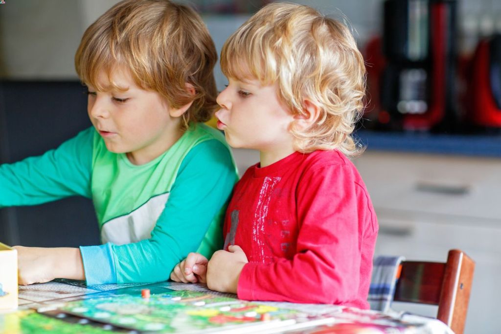 Les meilleurs jeux de société pour les enfants dès 2 ans