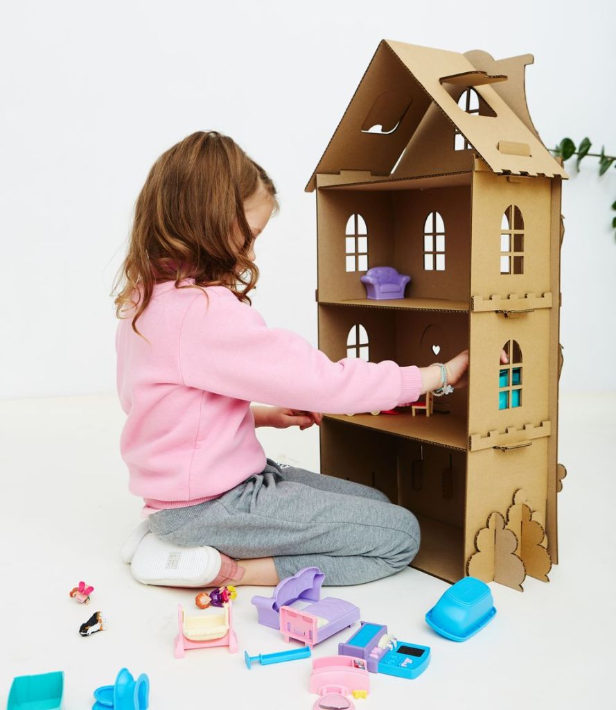 DIY maison de poupée en carton