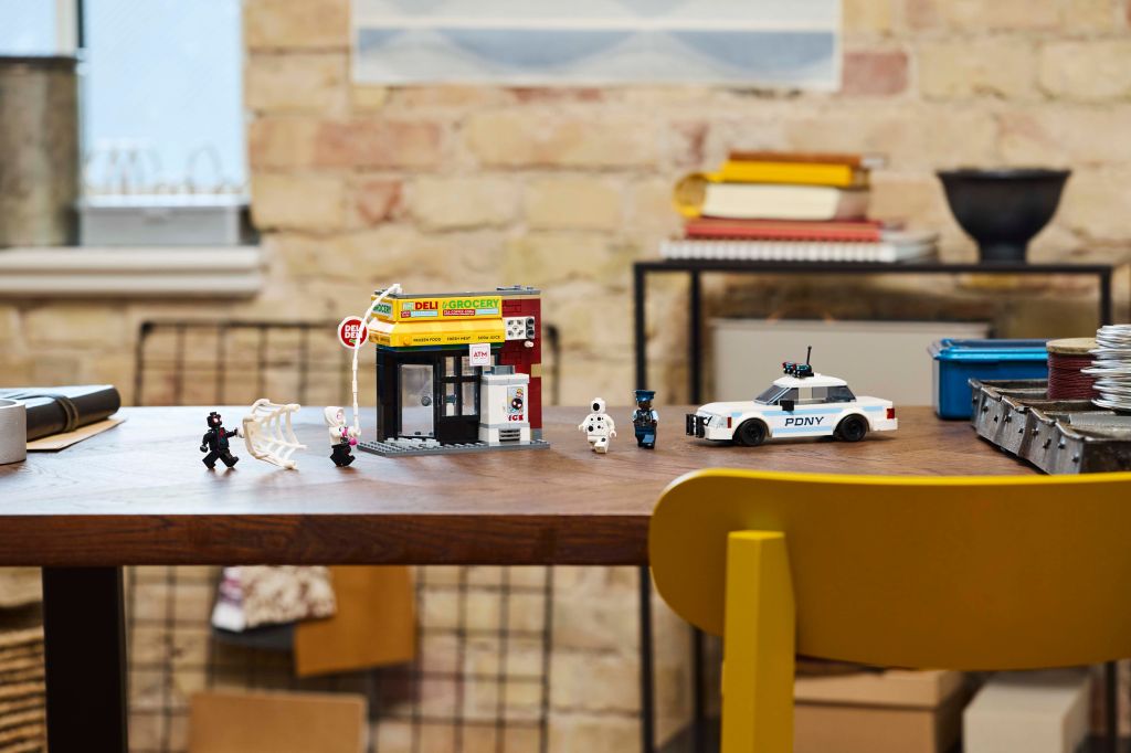 décoration LEGO Marvel 76311 : Spider-Verse - Miles Morales contre La Tache