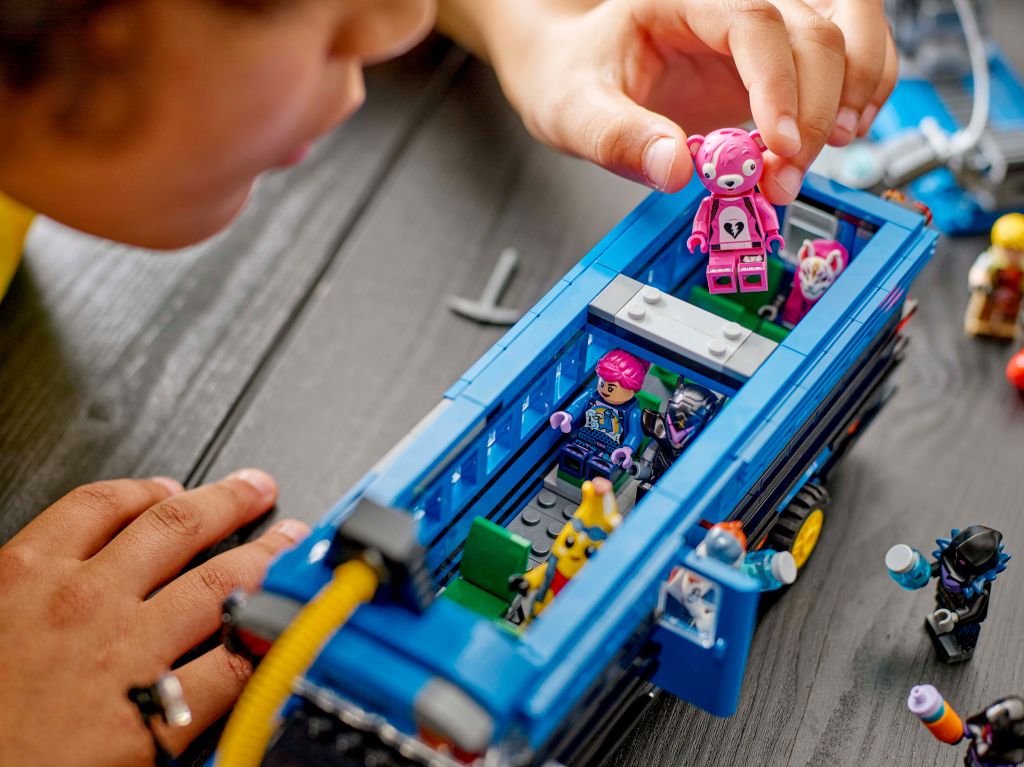 détails LEGO Fortnite 77073 Bus de Combat