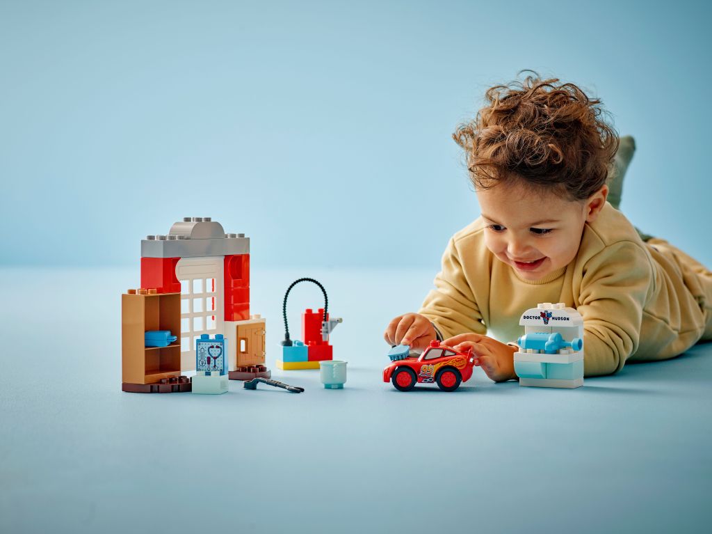 LEGO DUPLO 10456 La visite de McQueen au garage de Doc