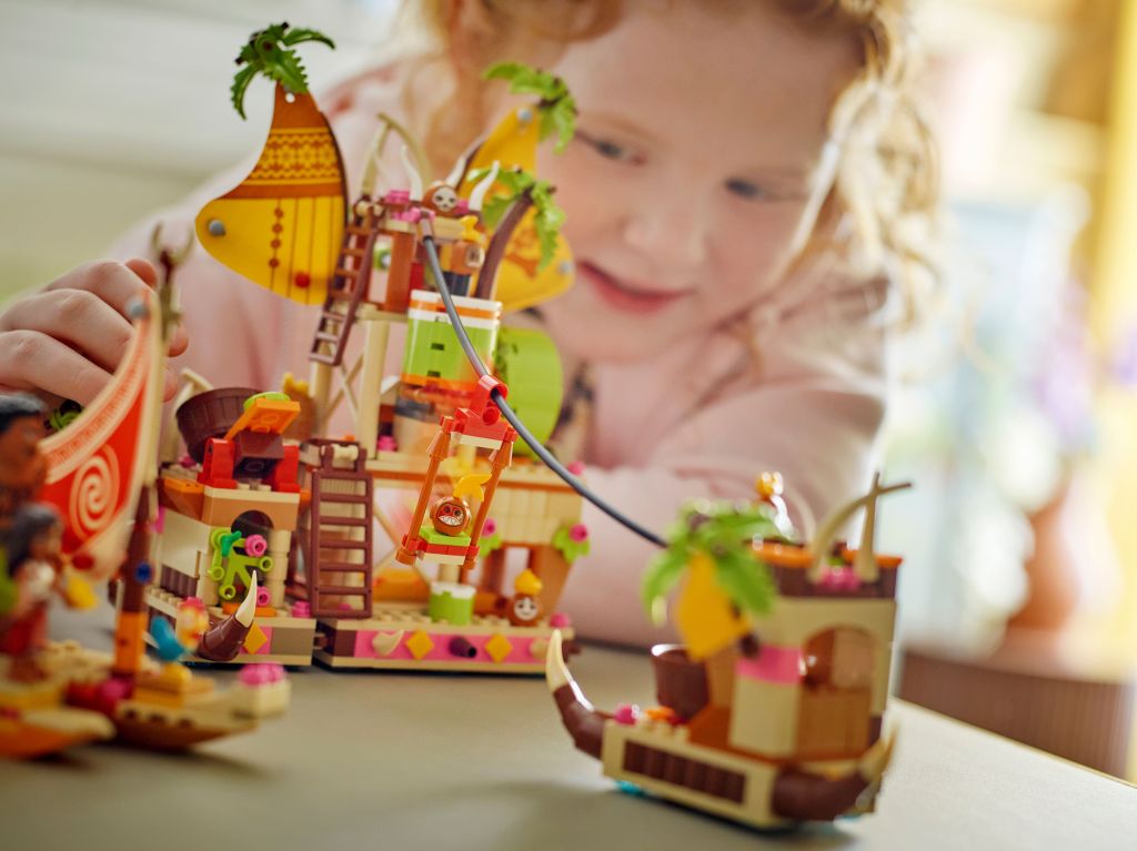 détails LEGO Disney 43258 Le navire des Kakamora