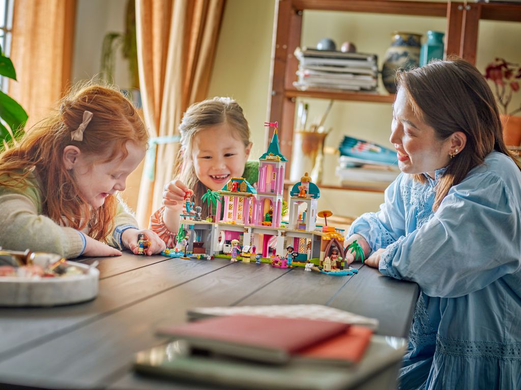 LEGO Disney 43267 Le château des princesses et les animaux royaux