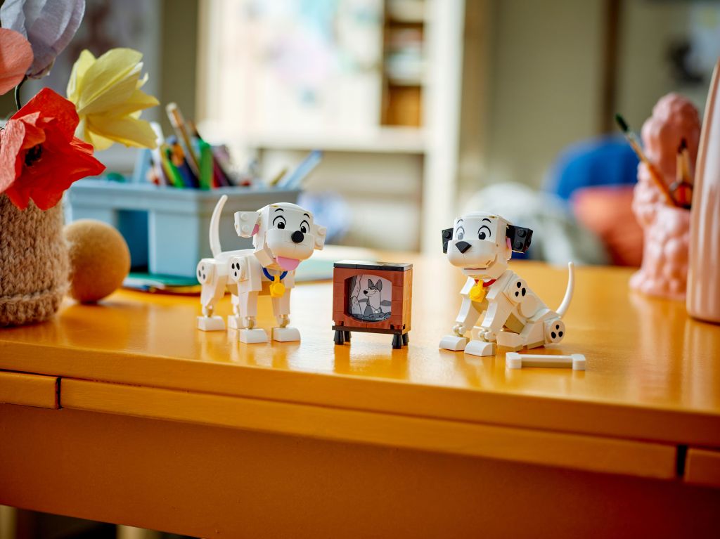 décoration LEGO Disney 43271 Lucky et Penny, les chiots des 101 Dalmatiens