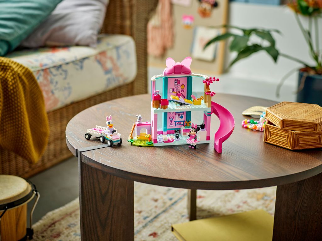 LEGO Disney 43274 L’hôtel pour animaux de Minnie