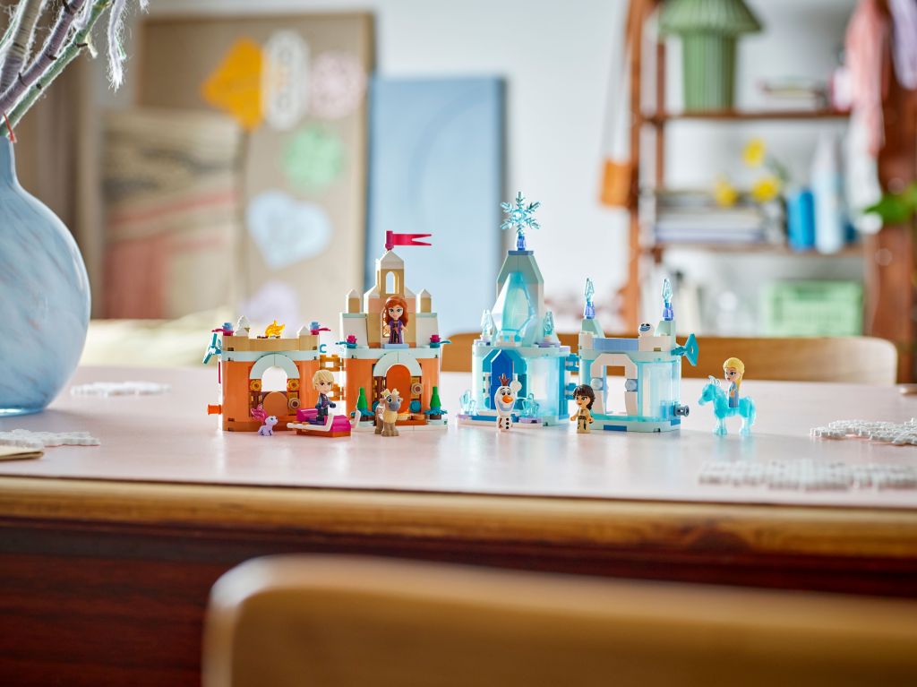 LEGO Disney 43278 château d’Arendelle et palais de glace d’Elsa miniatures