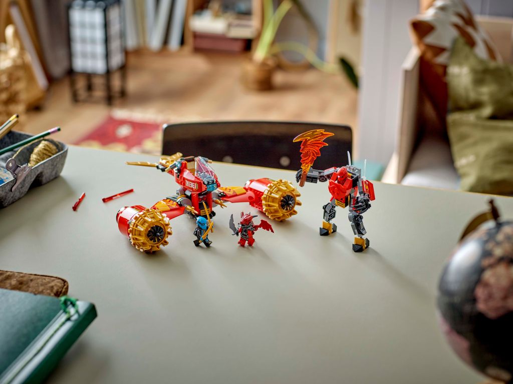 décoration LEGO Ninjago 71830 La moto tempête du robot de Kai