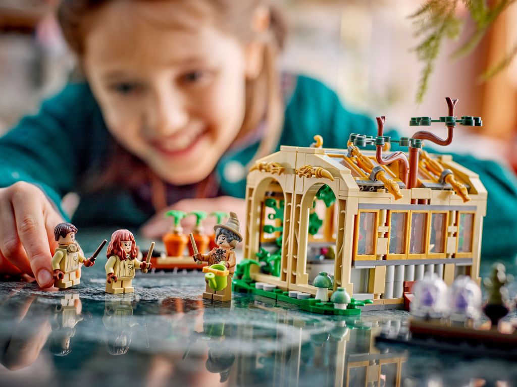 LEGO 76445 Le château de Poudlard : Le cours de botanique
